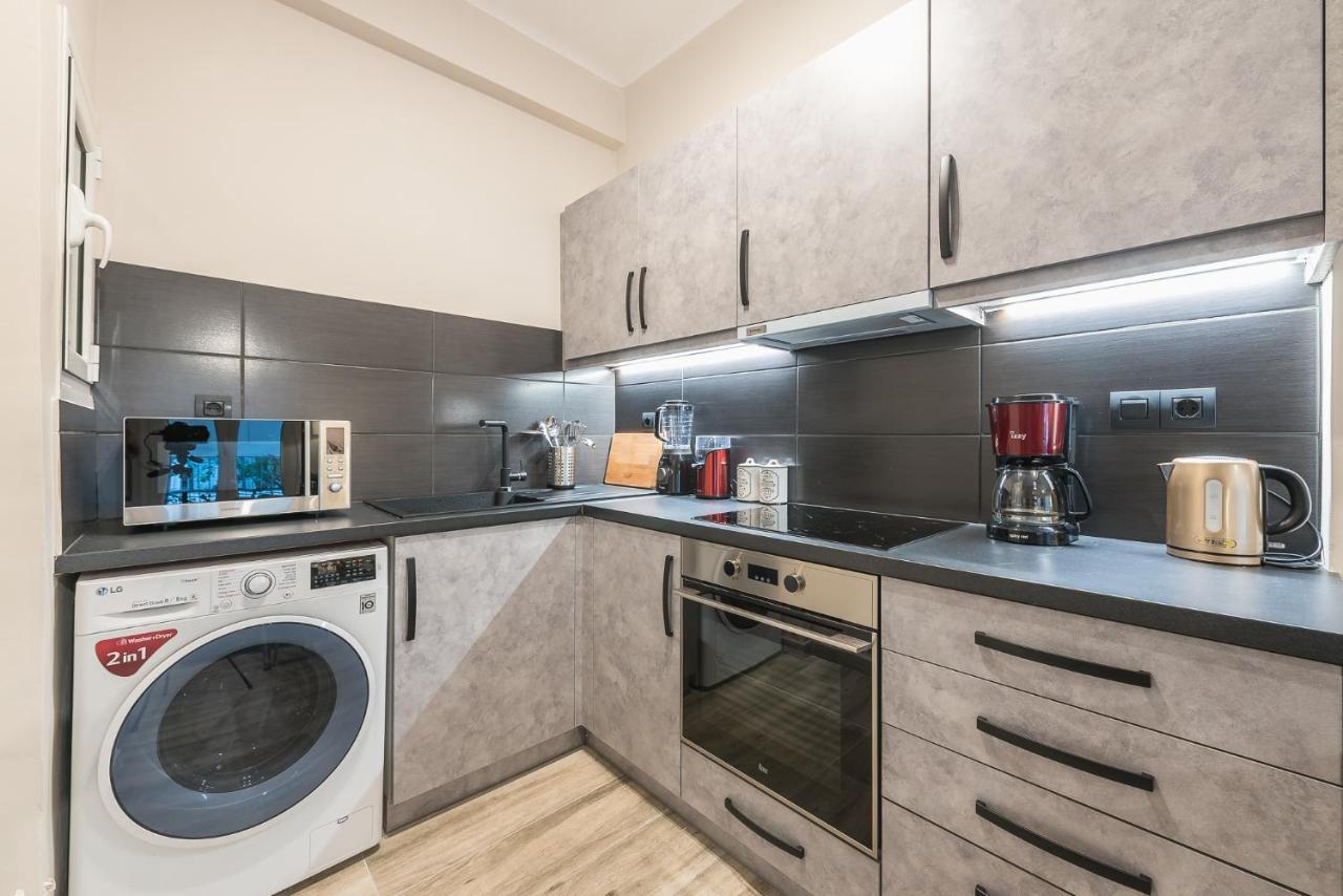 Modern Apartment Downtown Ateny Zewnętrze zdjęcie