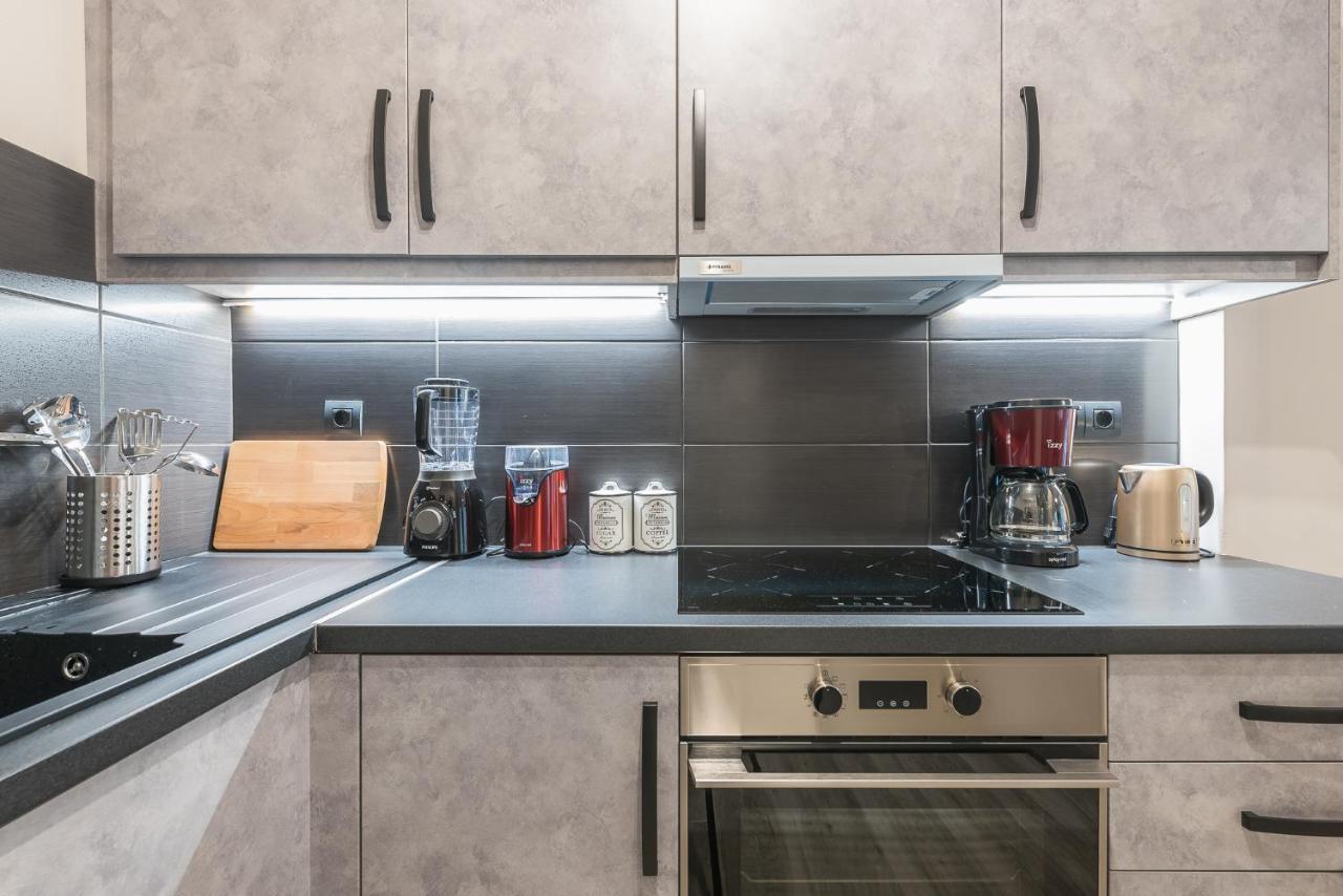 Modern Apartment Downtown Ateny Zewnętrze zdjęcie